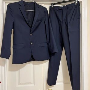 Boys suit size 14